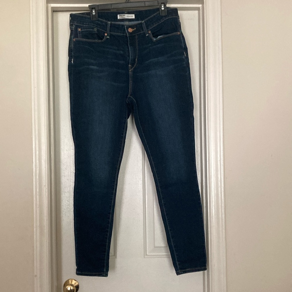 Signature Gold Jeans by Levi Strauss